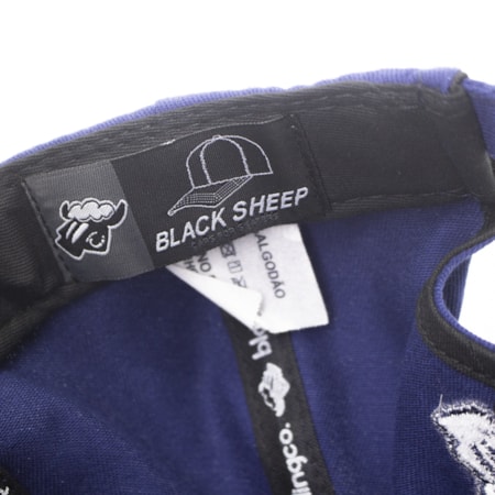 Bone Black Sheep Aba Curva Escrita Azul Marinho