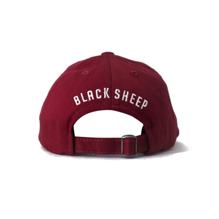 Bone Black Sheep Aba Curva Ovelha Vermelho