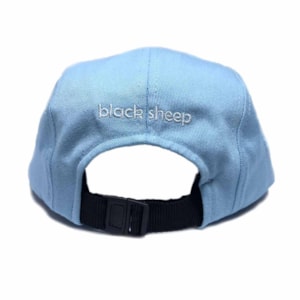 Boné Five Panel Black Sheep Face Ovelha Bordado Azul Bebe