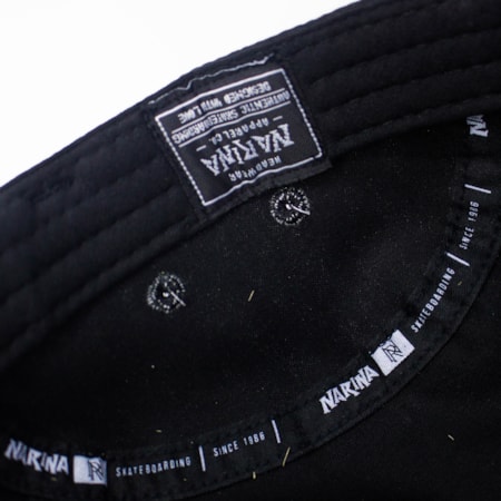 Bone Narina Five Panel Logo Couro Preto