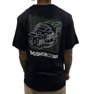Camiseta Dc Shoes Dimencional Preta 