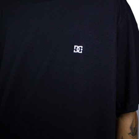 Camiseta Dc Shoes Embroidery Star Preto