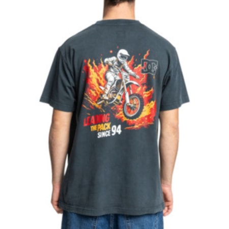 Camiseta Dc Shoes Leading The Pack Preto