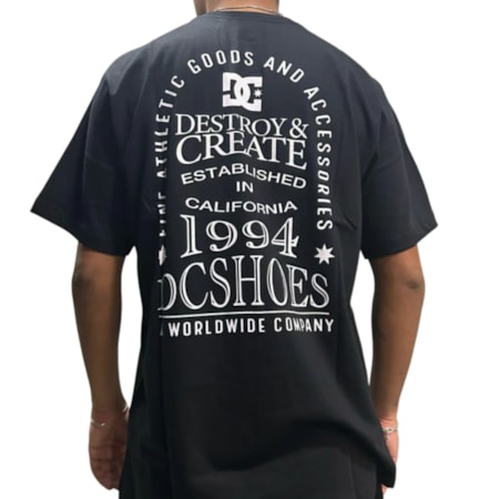 Camiseta Dc Shoes Line Up Preto