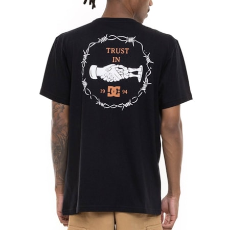 Camiseta Dc Shoes Trust Us Preto 