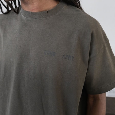 Camiseta Egho Studios Boxy Cinza