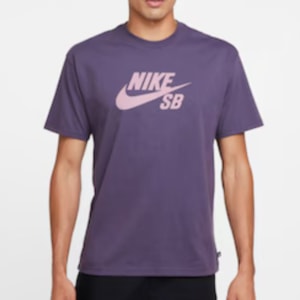 Camiseta Nike Sb Logo Hbr Roxo CV7539574