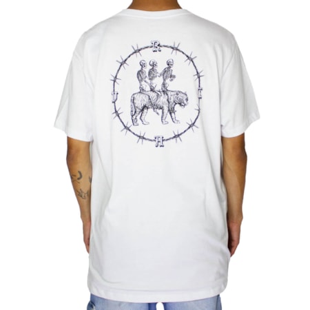 Camiseta Rvca Tres Hombres Branco