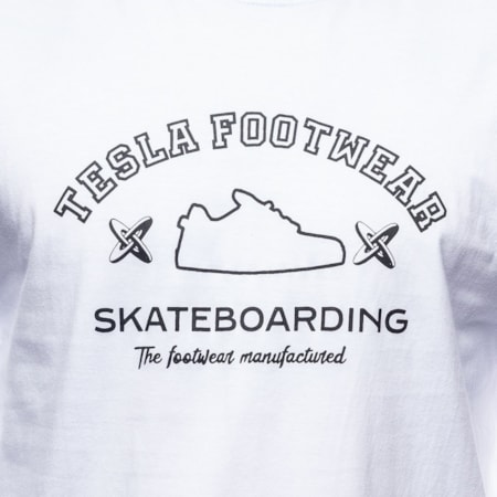 Camiseta Tesla Skate Manga Longa Manufactured Branco