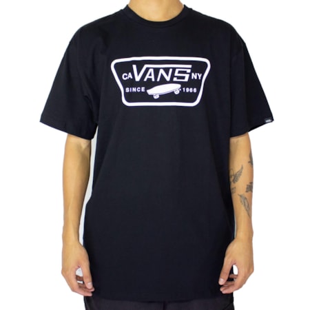 Camiseta Vans Full Patch Black White VN0A4A57Y28