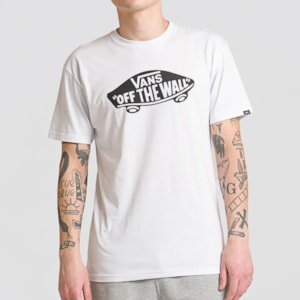 Camiseta Vans Style 76 Front White Black VN00004XYB2CASA