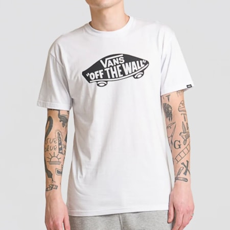 Camiseta Vans Style 76 Front White Black VN00004XYB2CASA