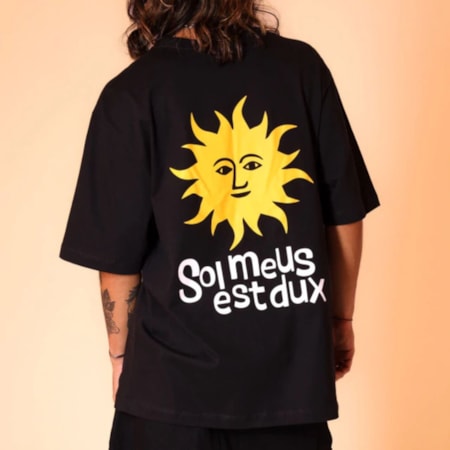 Camiseta Vihe Sol Meus Est Dux Preta