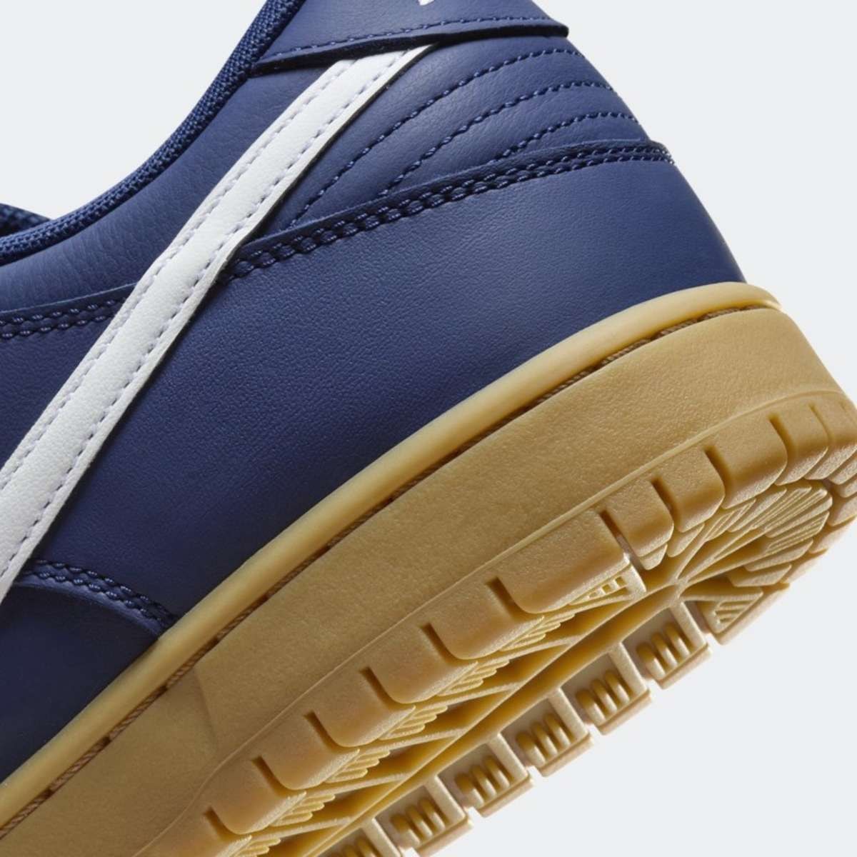 Tênis Nike Sb Dunk Low Iso Pro Navy White Gum FJ1674400