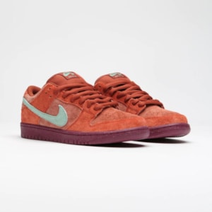 Tênis Nike Sb Dunk Low Pro Premium Mystic Red Emerald Rise Regged Orange DV5429601