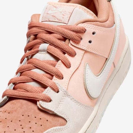 Tênis Nike Sb Dunk Low Pro PRM Crimson Tint And Amber Brown FV5926200