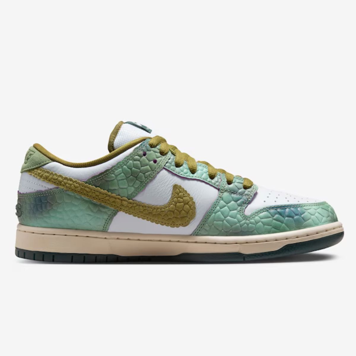 Tênis Nike Sb Dunk Low Pro Qs x Alexis Sablone HJ3386300 Tênis Nike Sb Dunk Low Pro Qs x Alexis Sablone HJ3386300