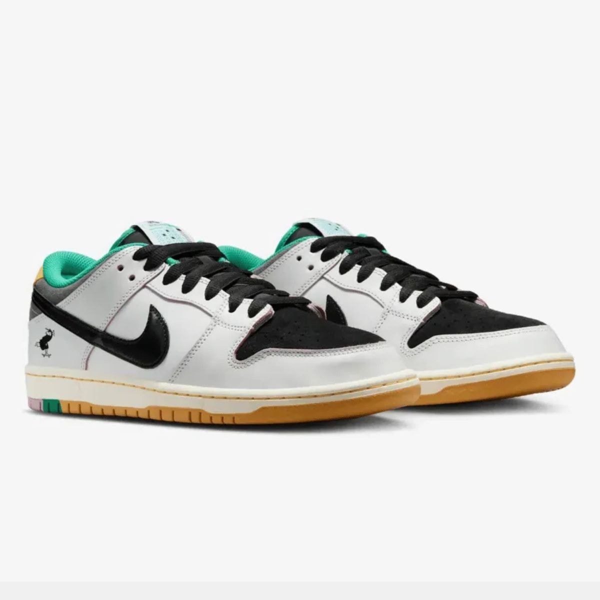 88 Nike SB Dunk Low Pro ホワイト/グリーン/ブラック 88 Nike SB Dunk Low Pro ホワイト/グリーン/ブラック NIKE公式