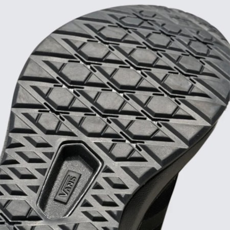 Tênis Vans Ultrarange 2.0 MTE RW Black VN000D60BLK